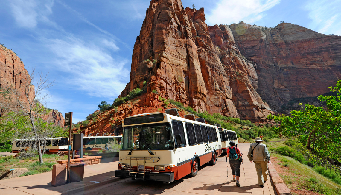5 National Parks You Can Visit by Bus