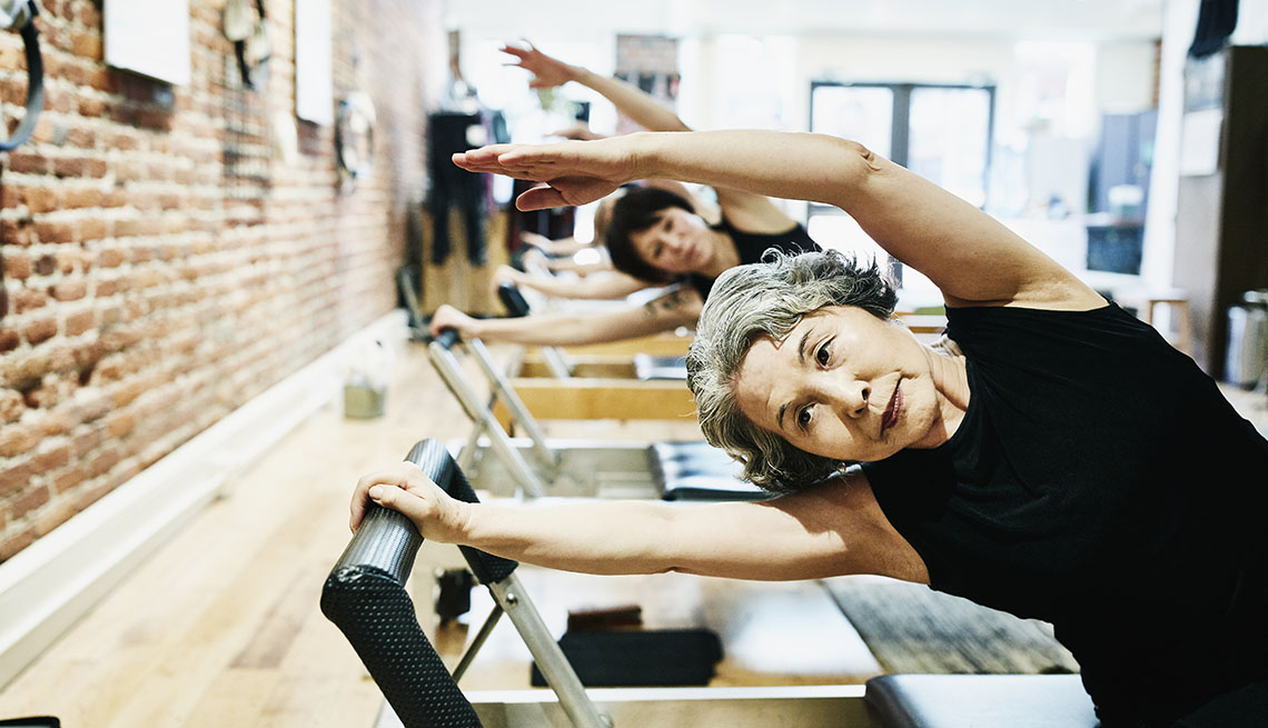 woman exercising at gym
