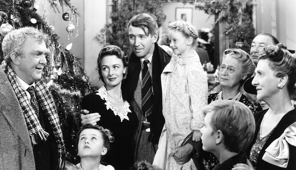 James Stewart en una escena de It's a Wonderful Life James Stewart en una escena de It's a Wonderful Life