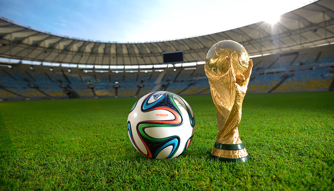 Copa FIFA y balón del mundial Brasil 2014, qué tanto sabes de la historia de los mundiales de fútbol Copa FIFA y balón del mundial Brasil 2014, qué tanto sabes de la historia de los mundiales de fútbol