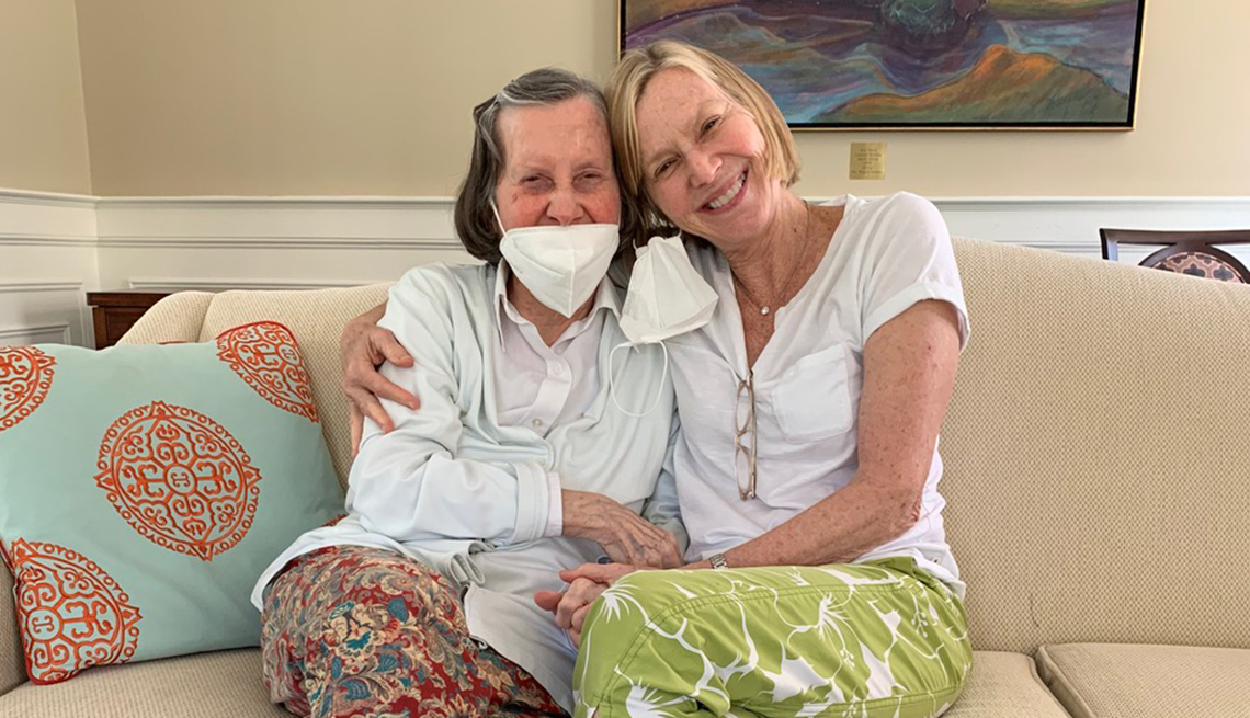 Lee Woodruff  y su madre, Terry McConaughy.